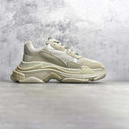 Balenciaga Triple S Sneaker
Beige